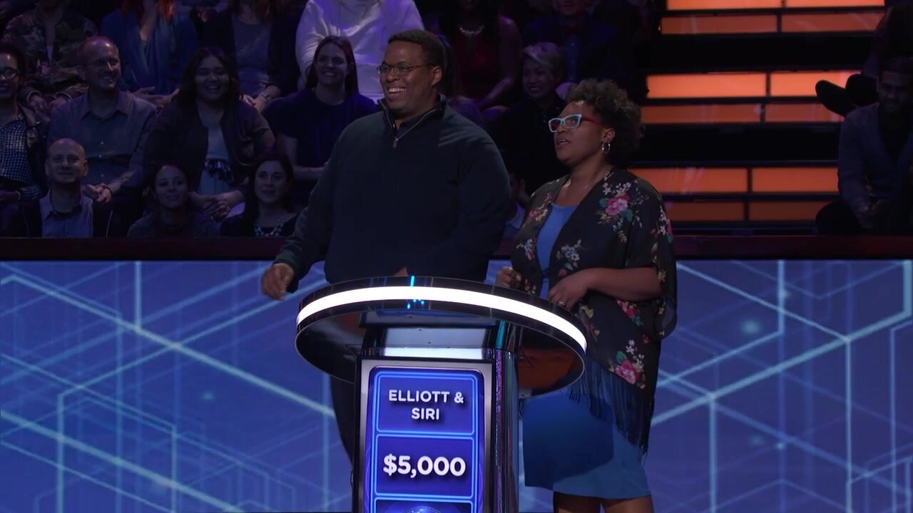 "Elliott & Siri Booty Bump On Stage" | Watch Beat Shazam Clips at FOX.com