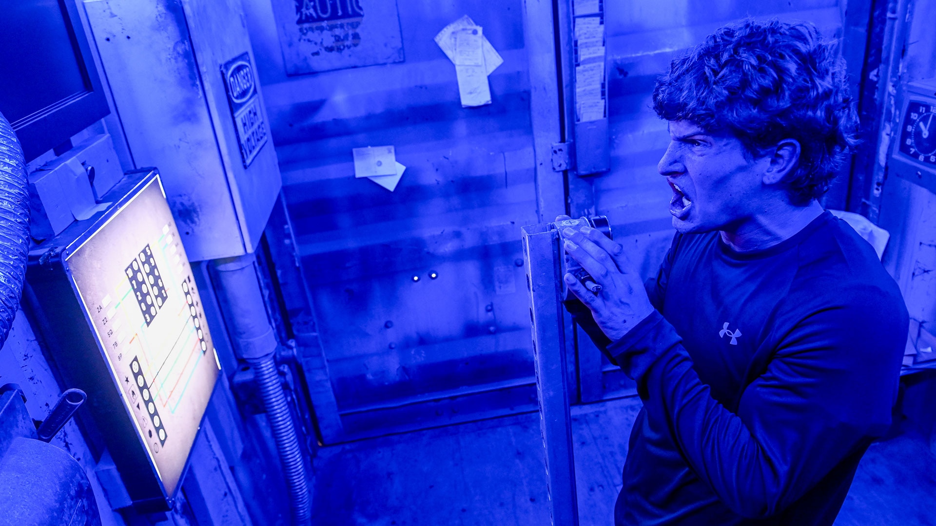 Fear Factor: House of Fear - Short Circuit