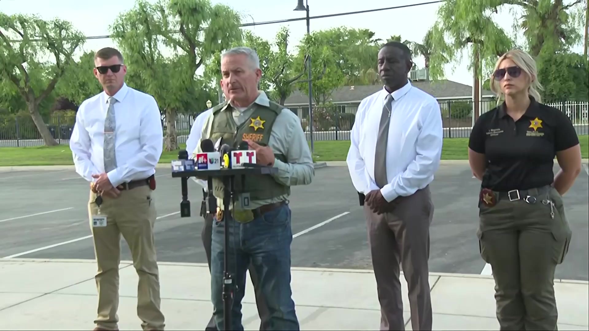 Breaking News Live - (4/9) Deputy Killed in California Shooting