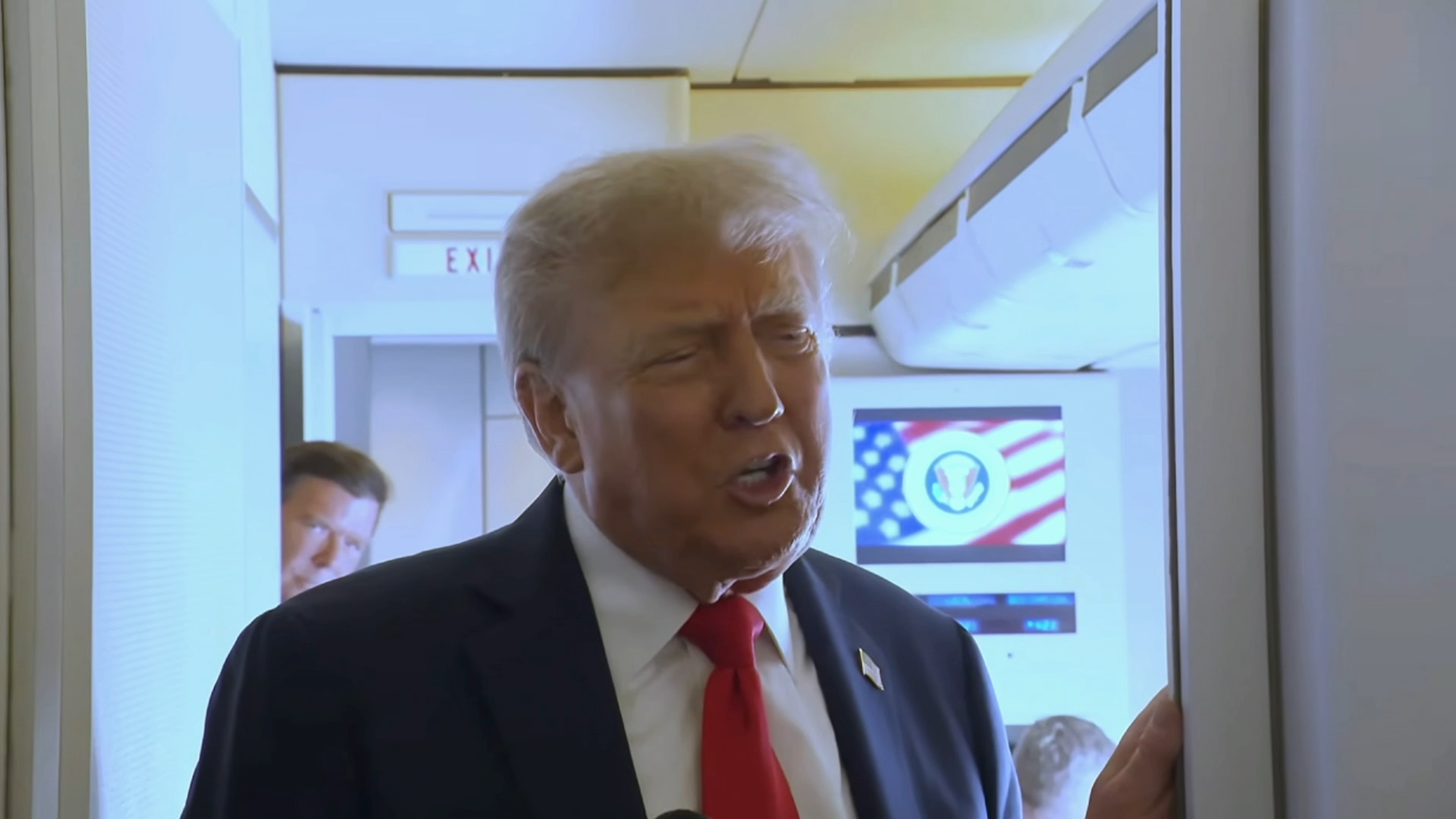 (8/15) Trump Speaks to Press Aboard AF1