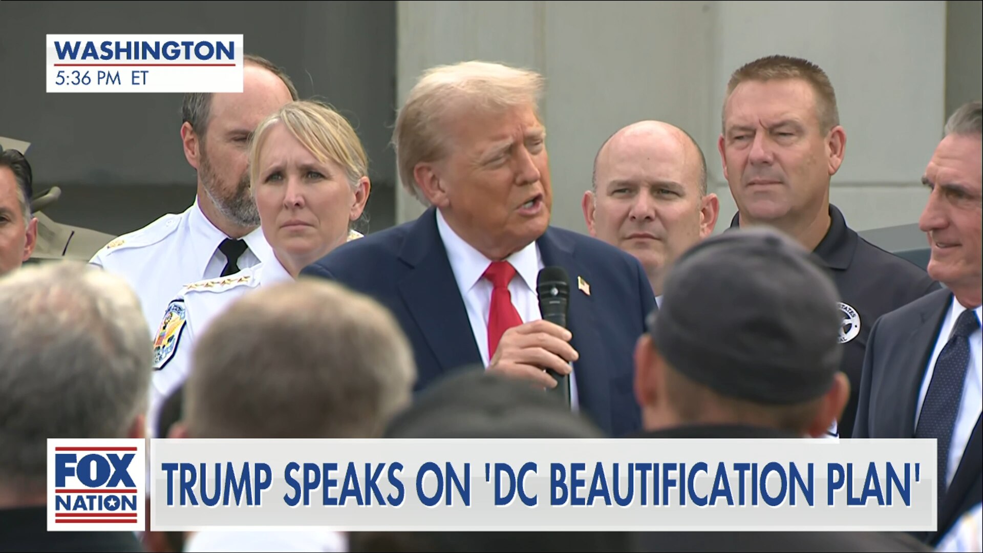 (8/21) Trump Patrols DC with Law Enforcement