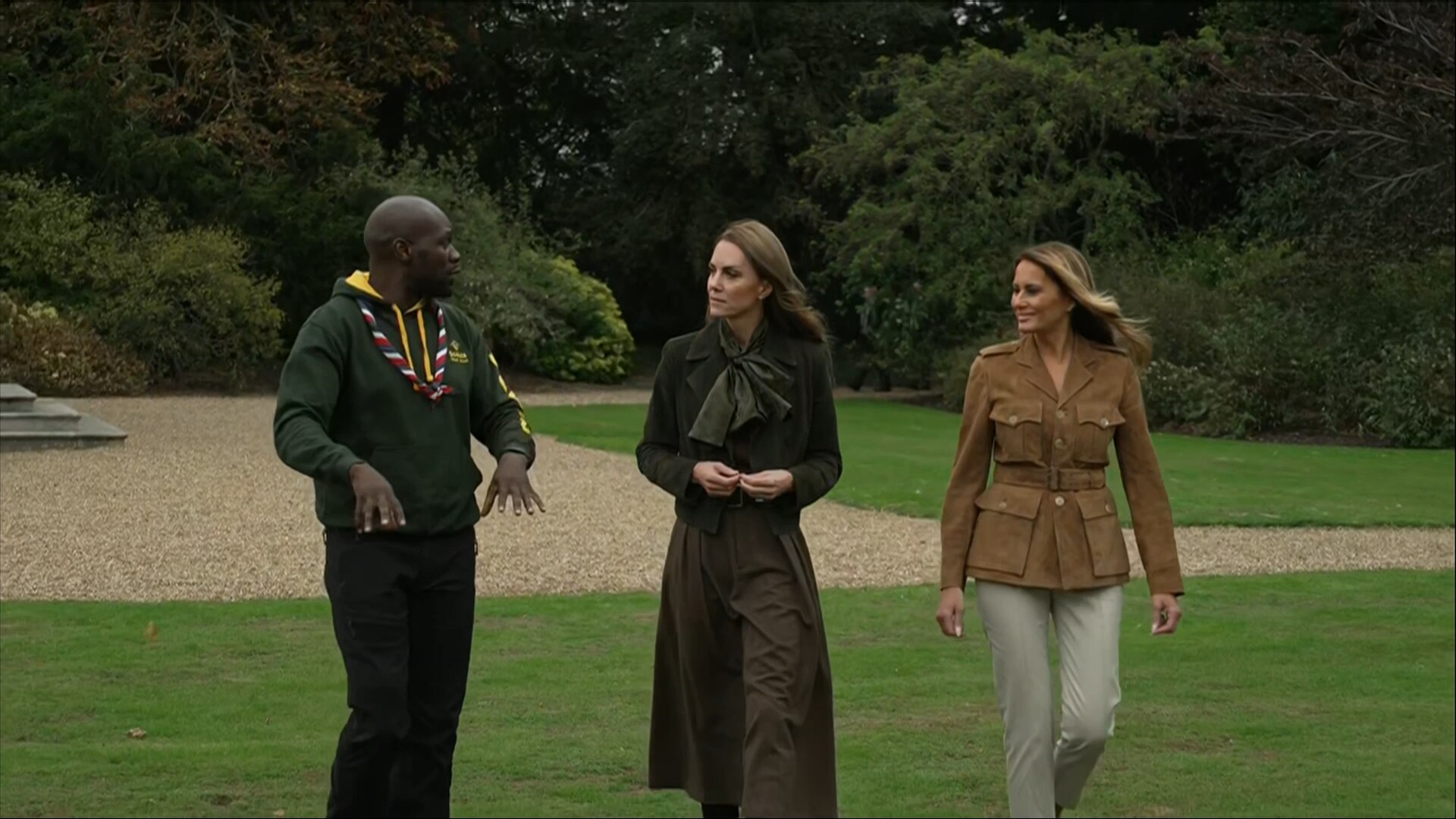 (9/18) First Lady & Princess of Wales Meet Scouts