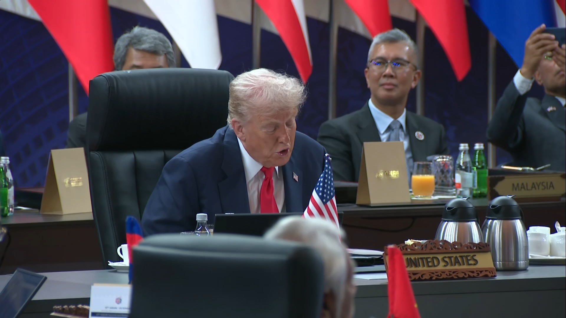 (10/26) Trump Meets with ASEAN Leaders