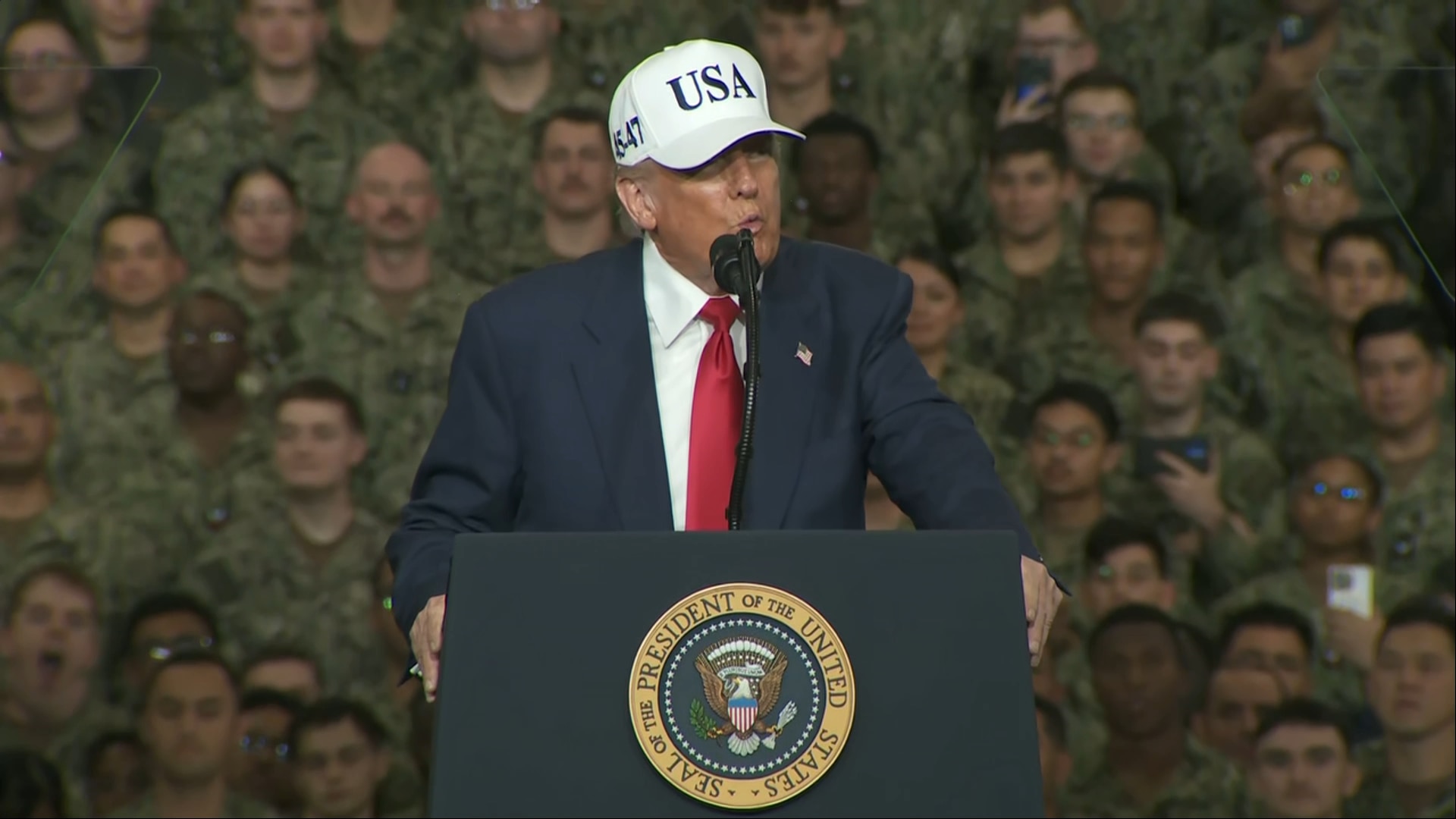(10/28) Trump Addresses U.S. Troops in Japan