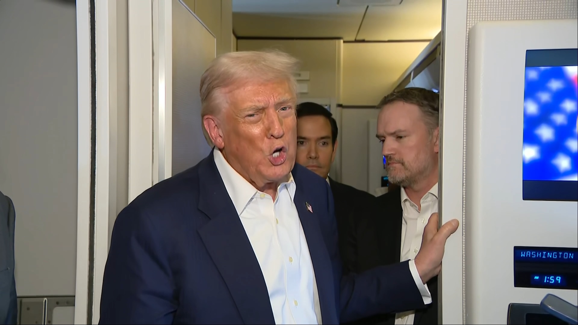 (10/27) Trump Previews Trade Deals, 2028 Election