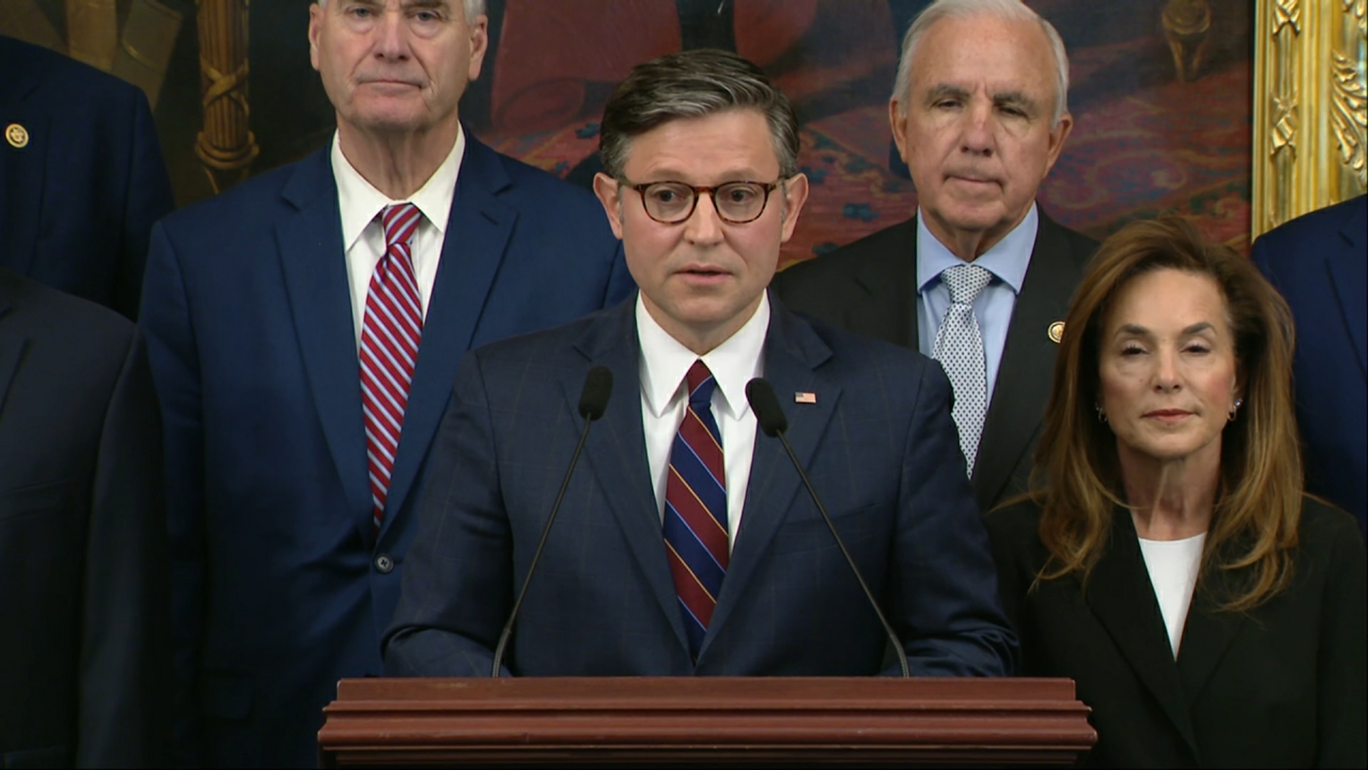 Trump Urges GOP Senate to End Shutdown