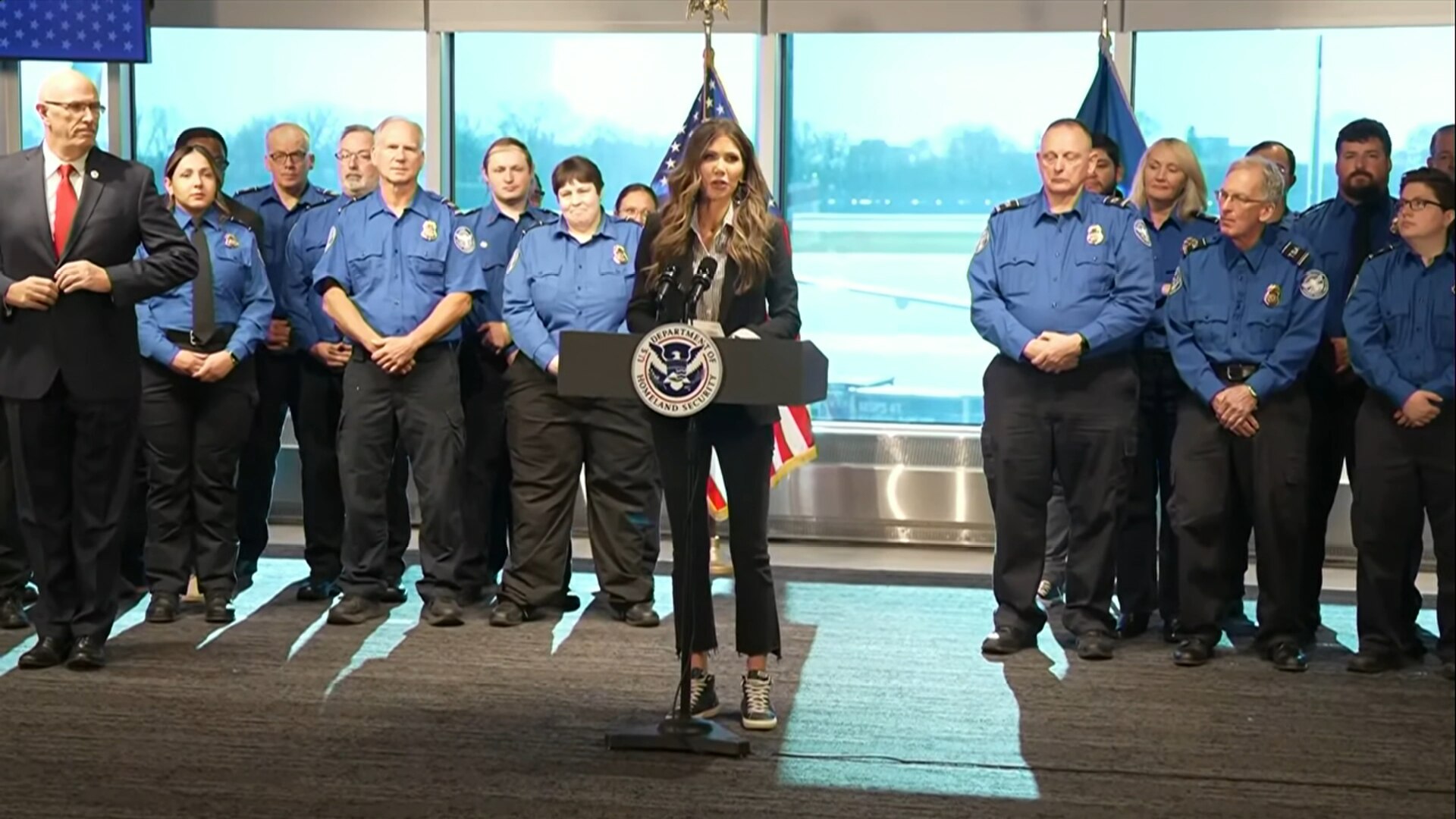 (11/23) Sec Noem Thanks Minnesota TSA Workers