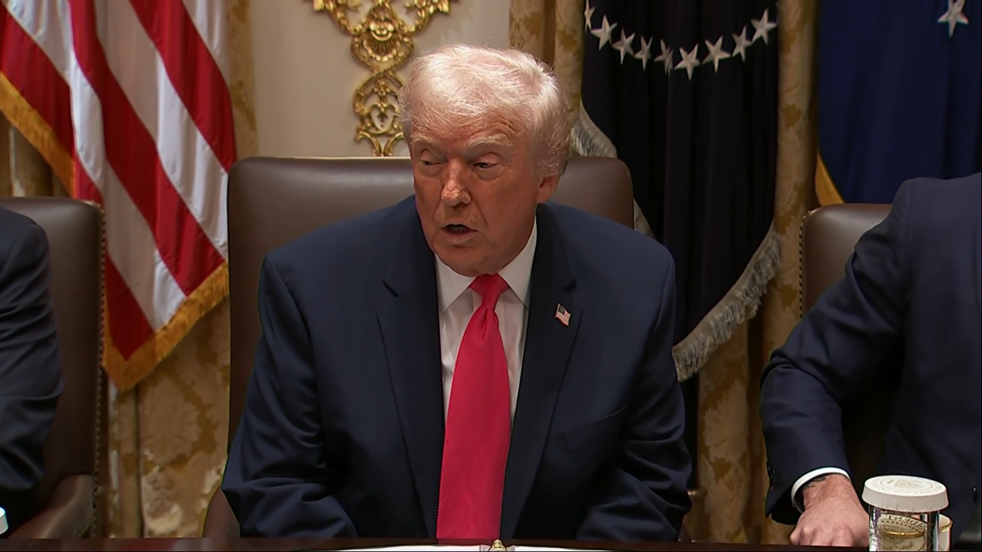 (12/2) Trump Holds End-of-Year Cabinet Meeting