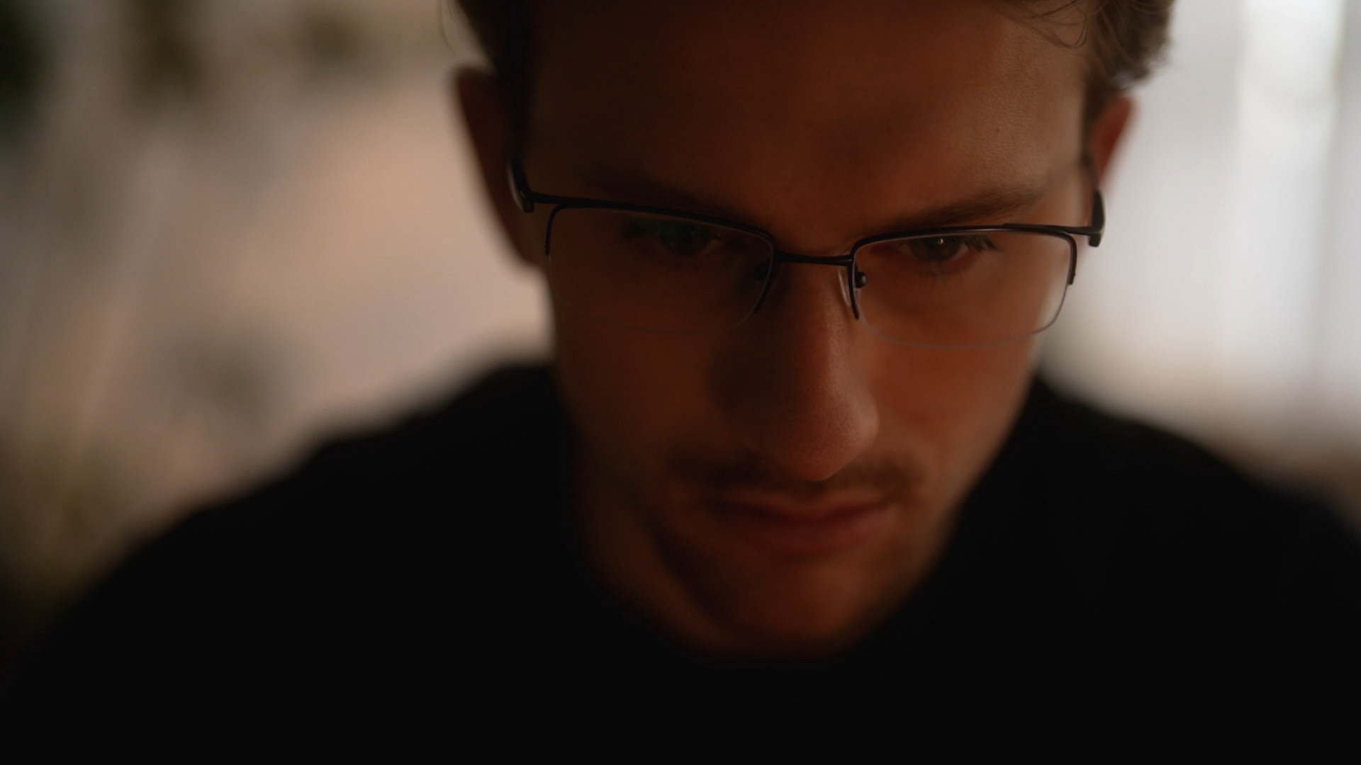 Snowden: Patriot or Traitor? - Part 1: Contact