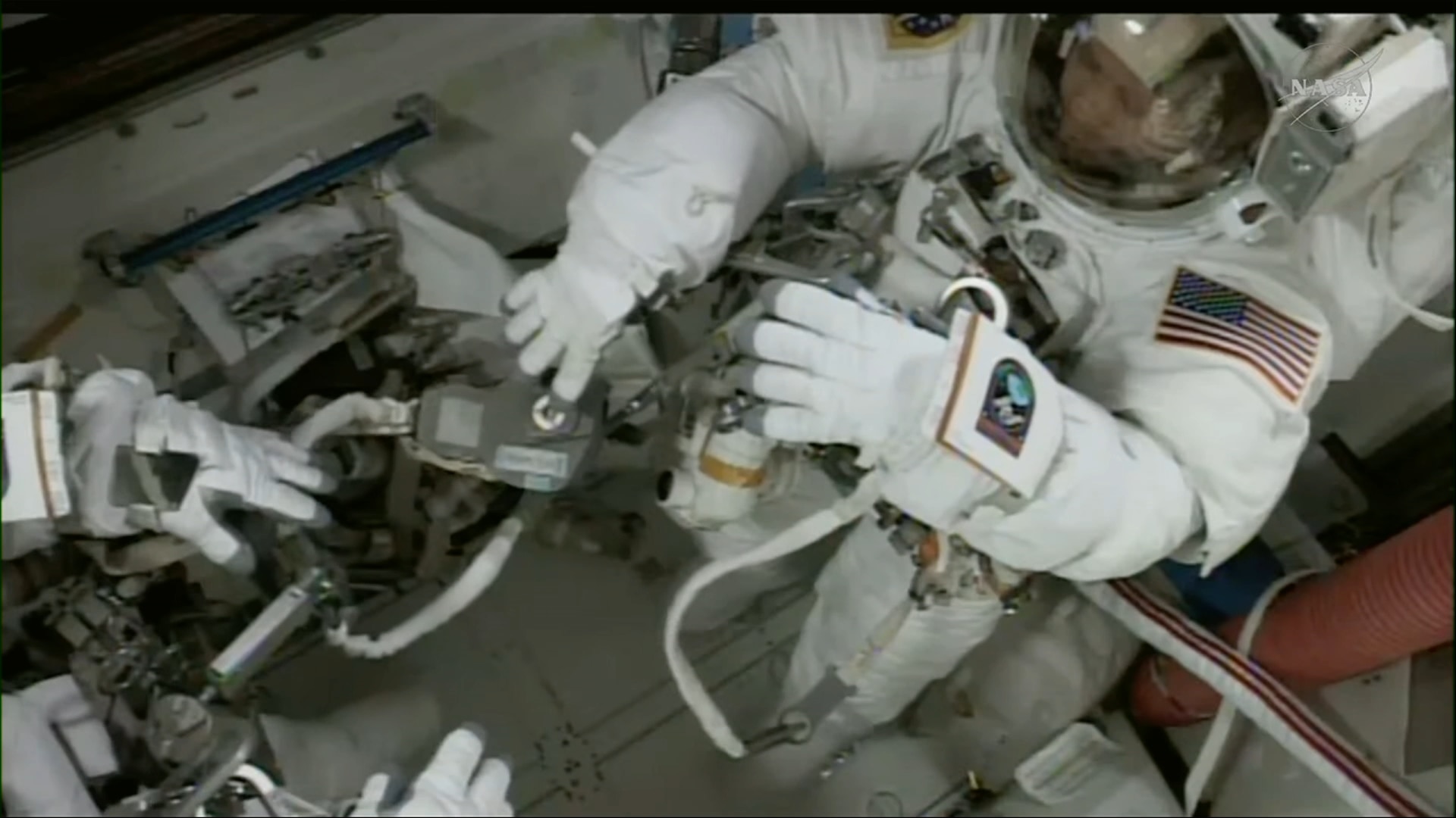 Space Mission Live - ISS Spacewalk Repair Mission