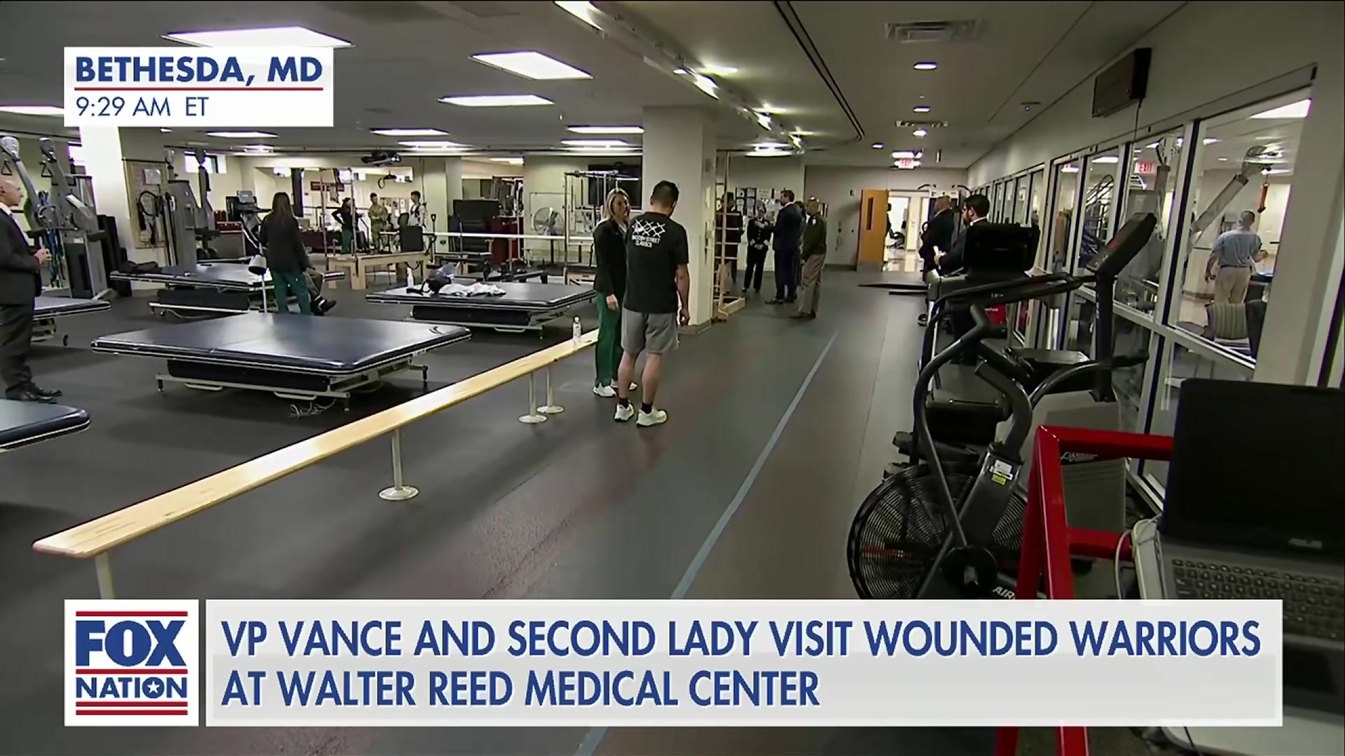 (11/10) VP Vance Visits Walter Reed Medical Center