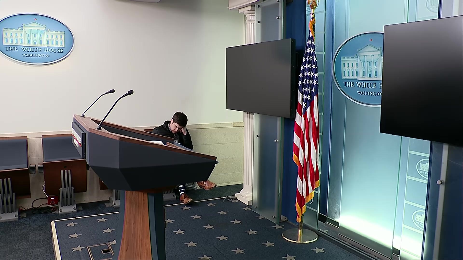 (12/11) White House Press Briefing