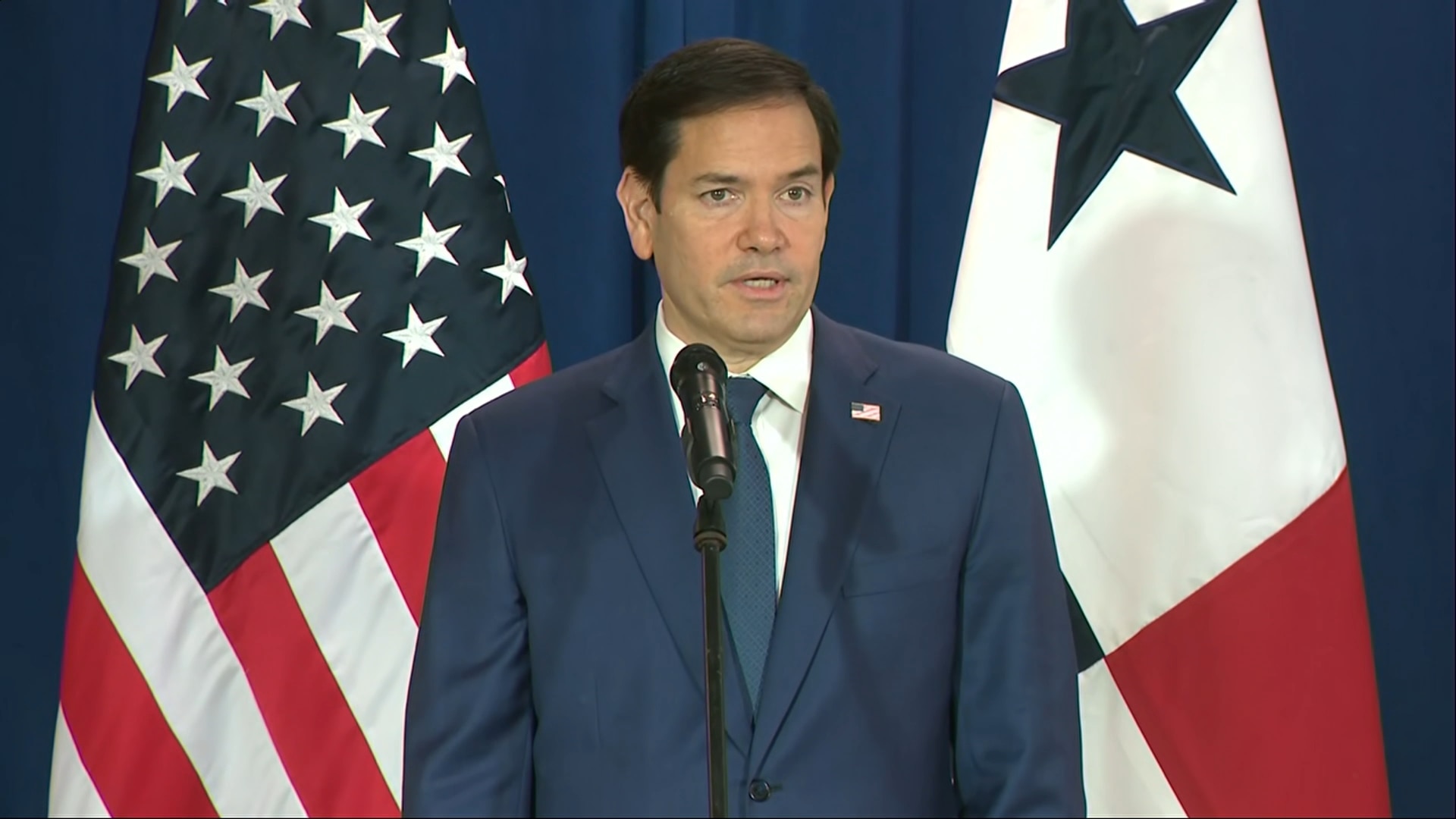 Rubio Departs Panama En Route to El Salvador
