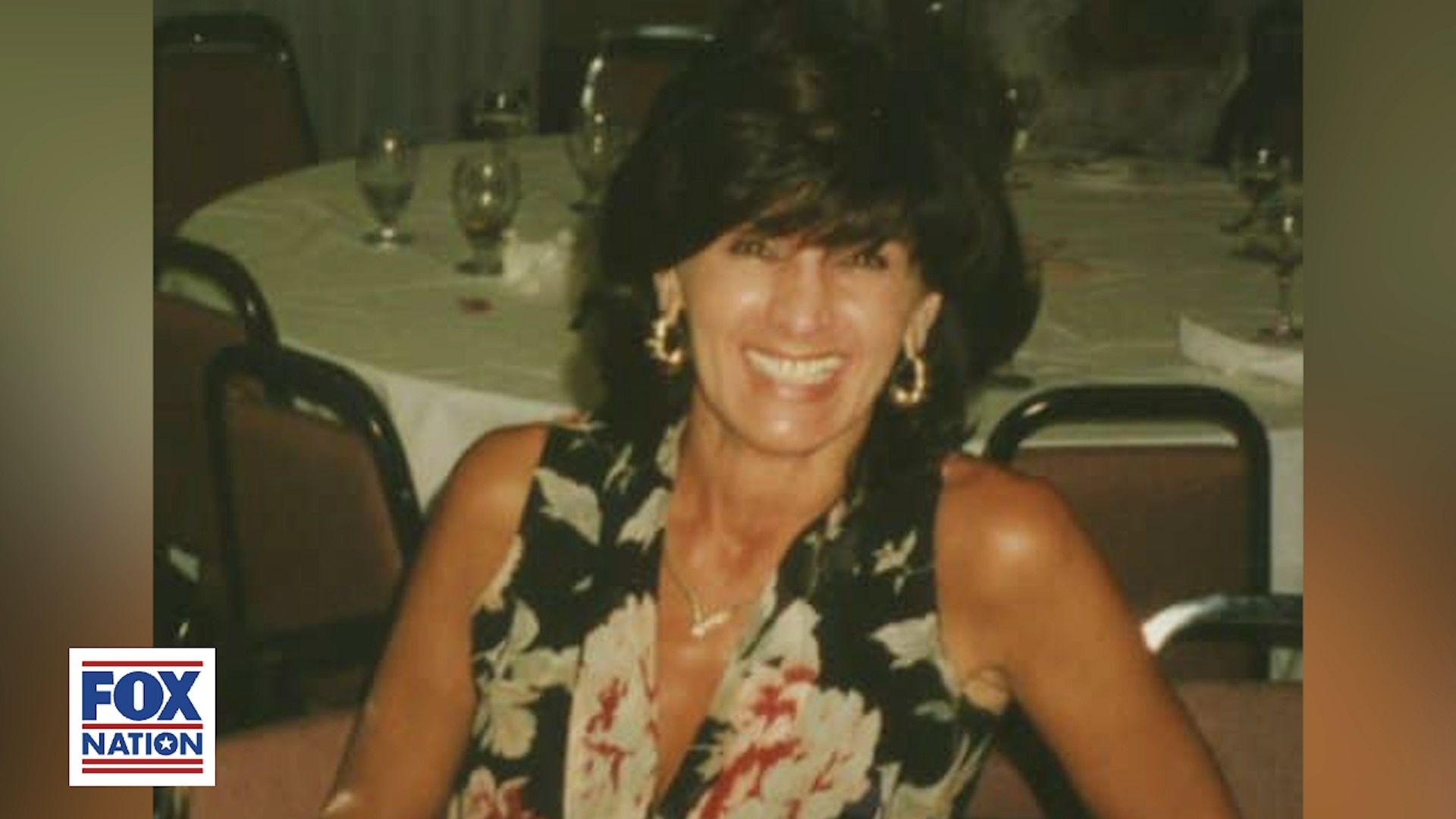 Hubby Comes Home With Flowers, Finds Wife Nude, Dead in Pool of Blood