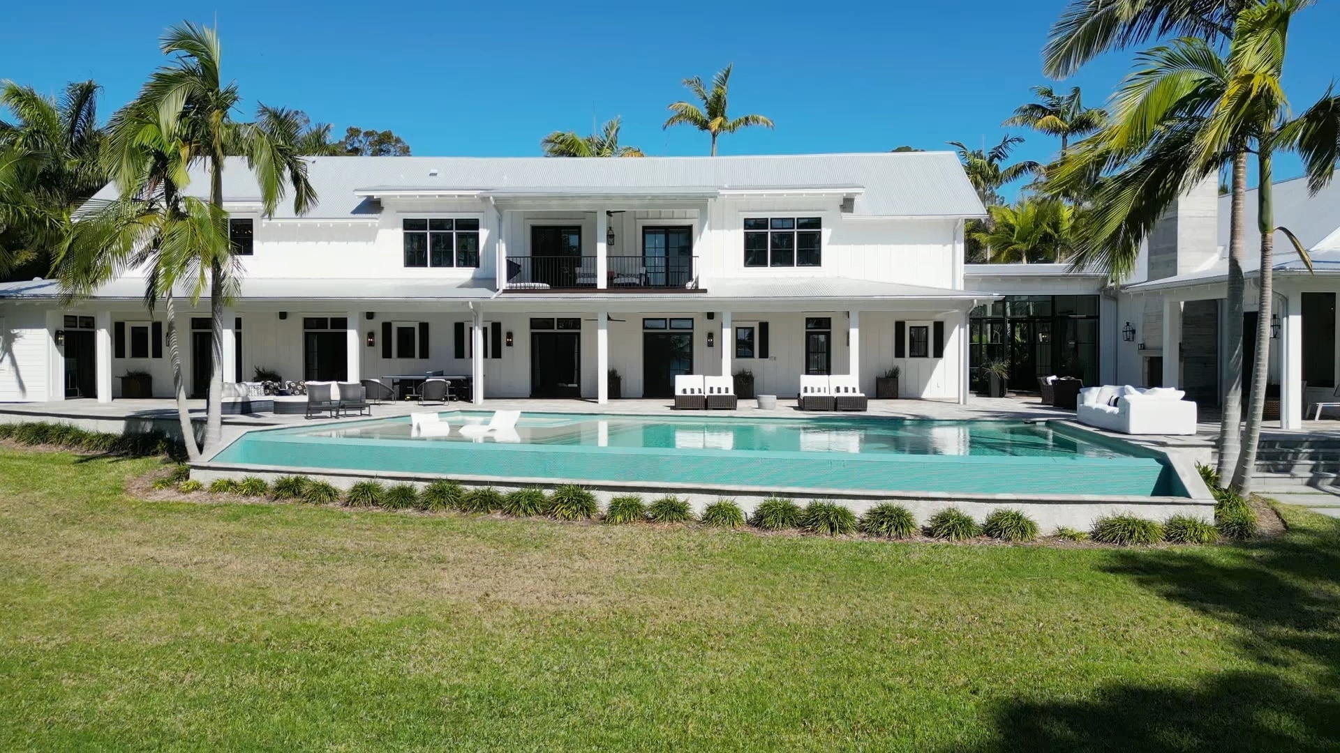 Palatial Palm Beach Listings