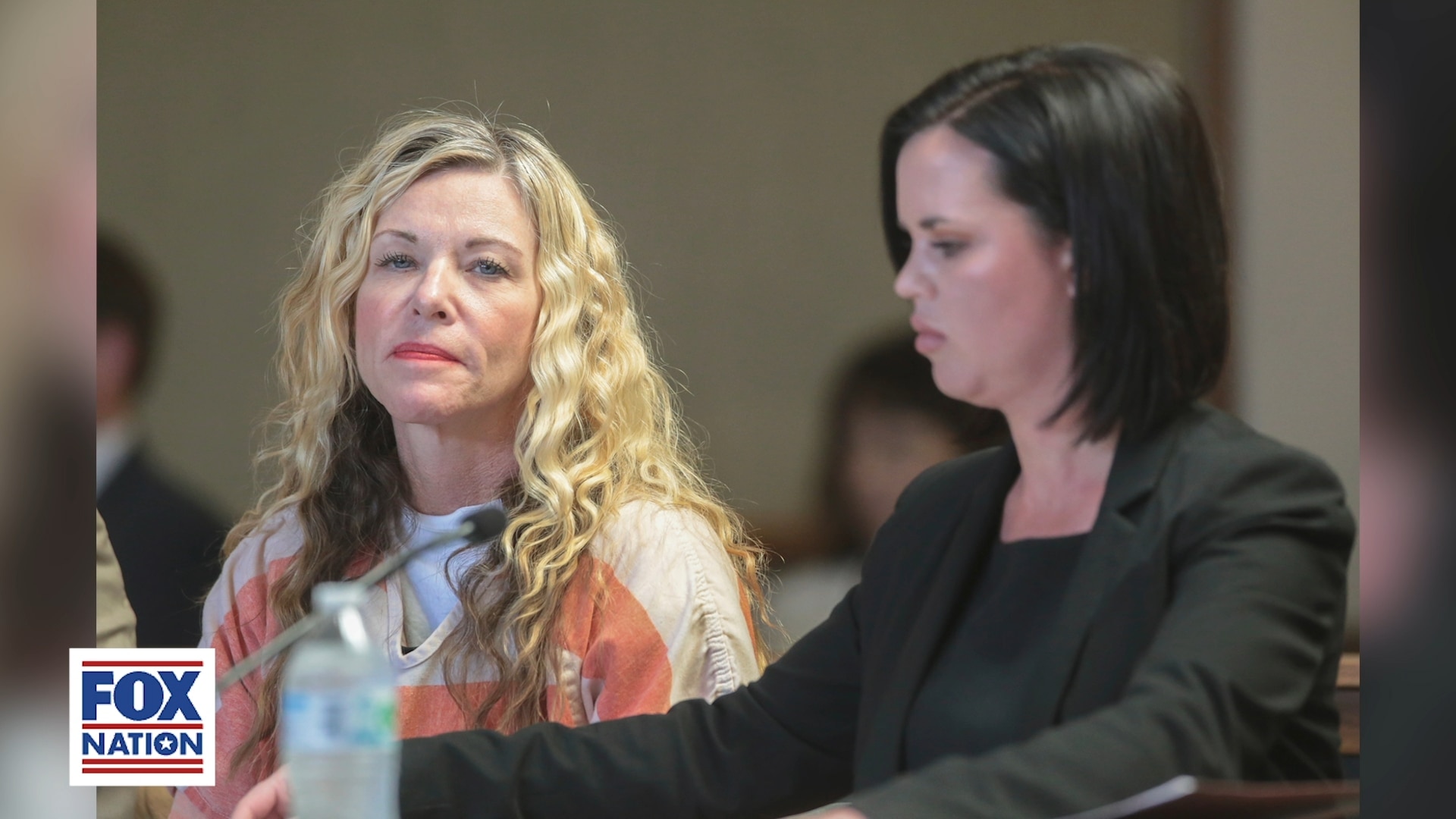 'Cult Mom' Lori Vallow Scribbles Notes In Court