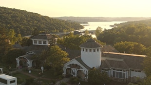 Luxury Hunting Lodges of America
