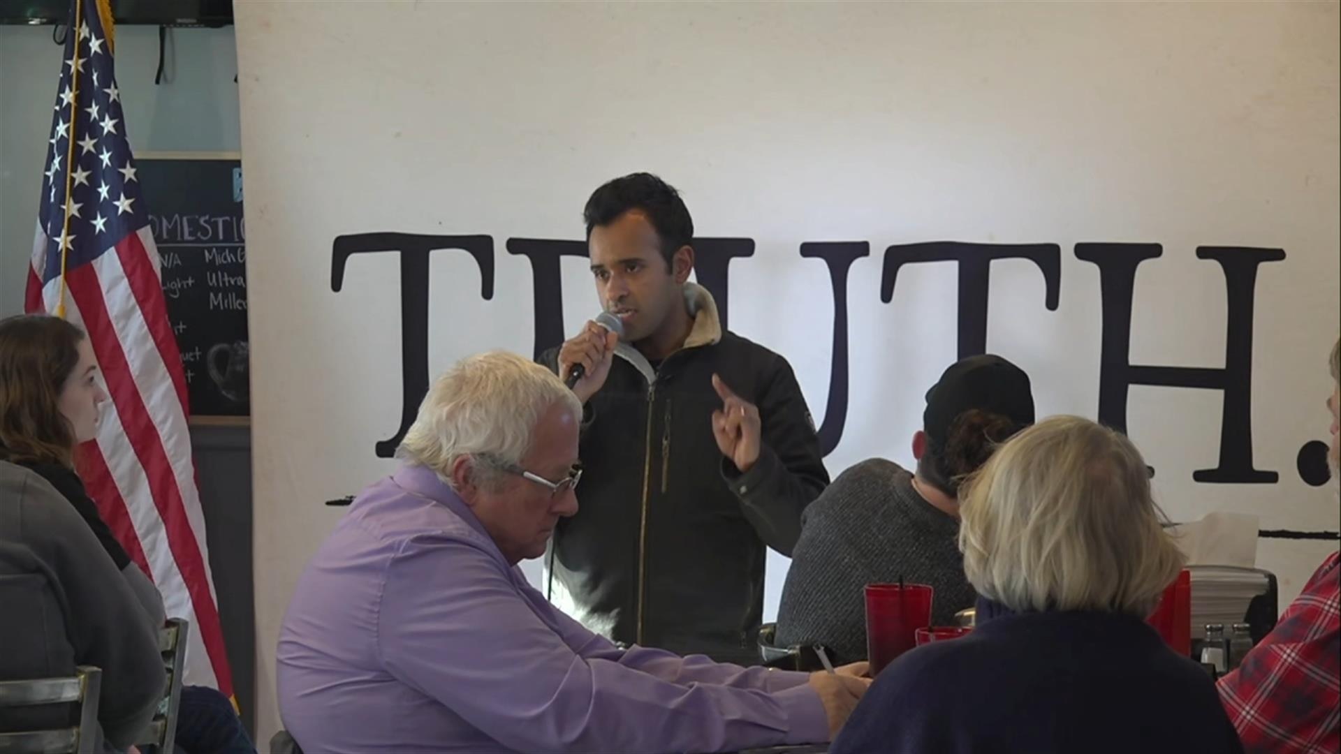 Vivek Ramaswamy: Estherville, IA