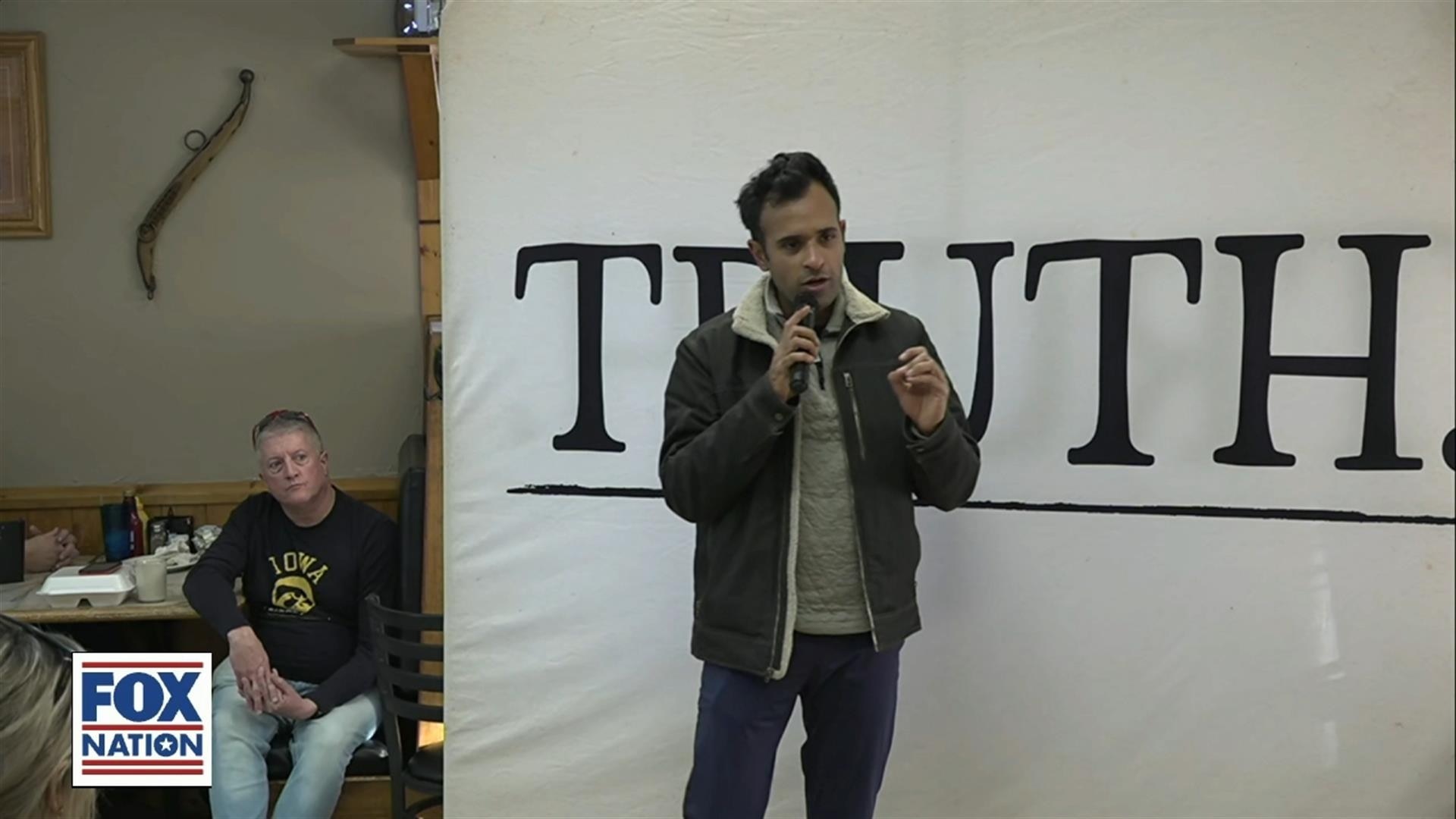 Vivek Ramaswamy: New Hampton, IA