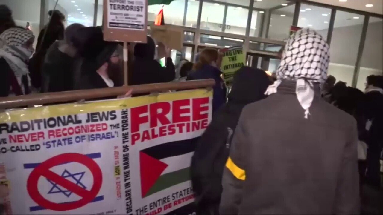 Anti-Israel Columbia University protesters target former PM Bennett's campus appearance