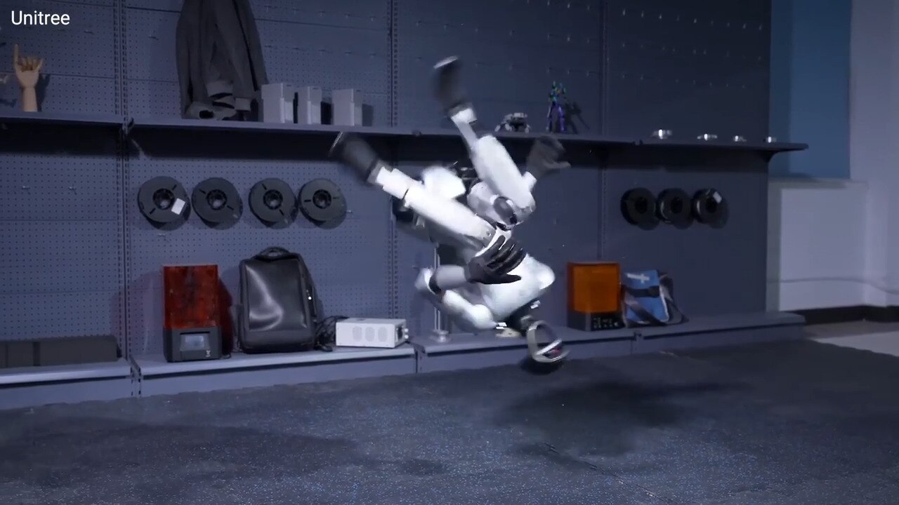 Humanoid robot stuns with perfect side flip acrobatics