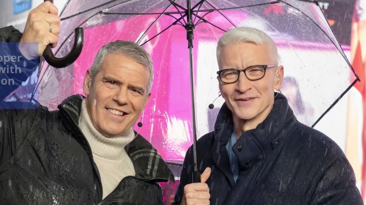 CNN's Anderson Cooper corrected for using questioner's wrong pronouns during Bernie Sanders town hall