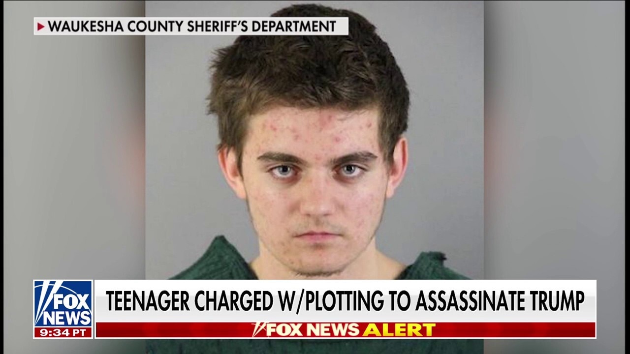 Wisconsin teen murdered parents, plotted to assassinate Trump: officials