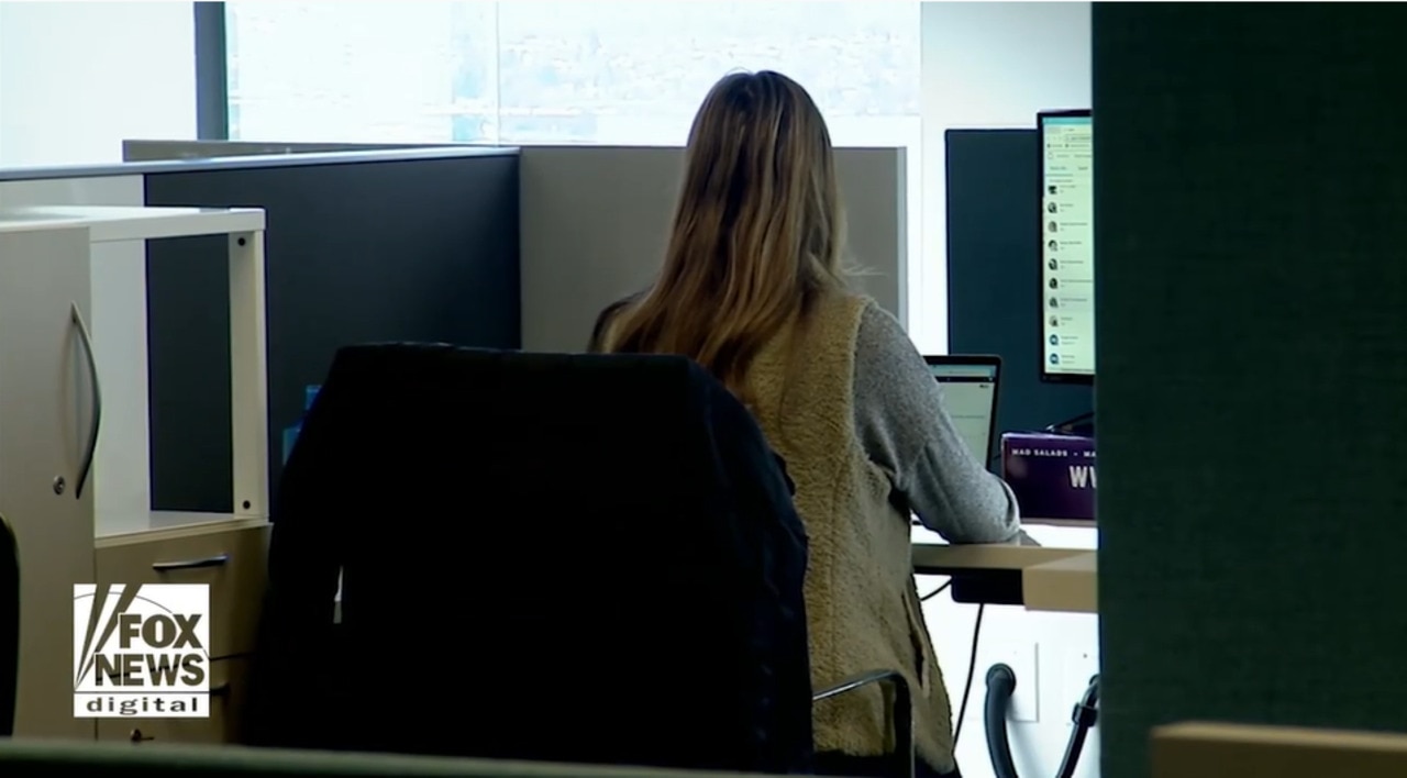  ‘Office air’ ruining workers’ appearance