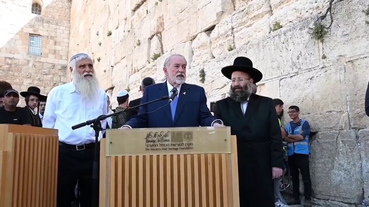 US Ambassador to Israel Mike Huckabee visits the Western Wall during Holy Week