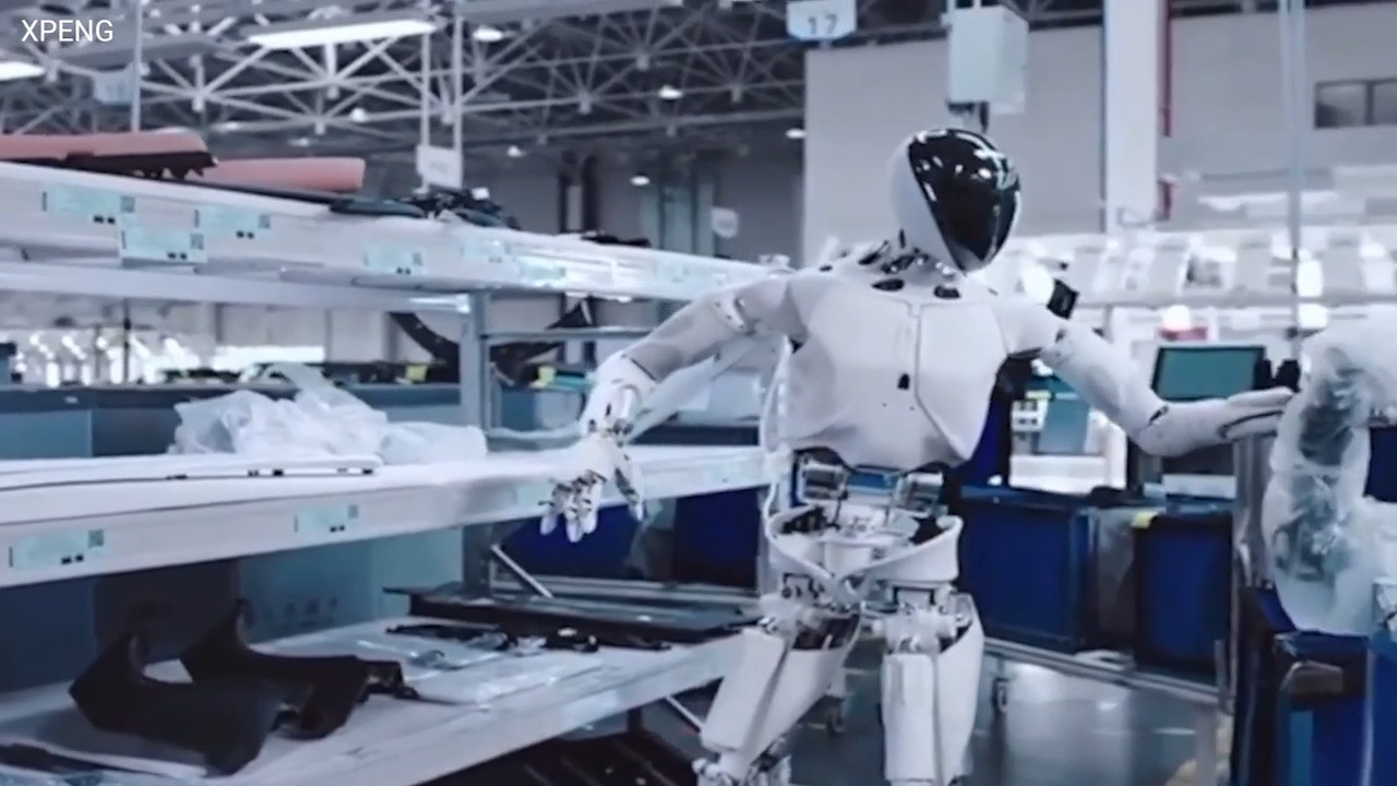 Chinese humanoid robot with eagle eye vision and powerful AI