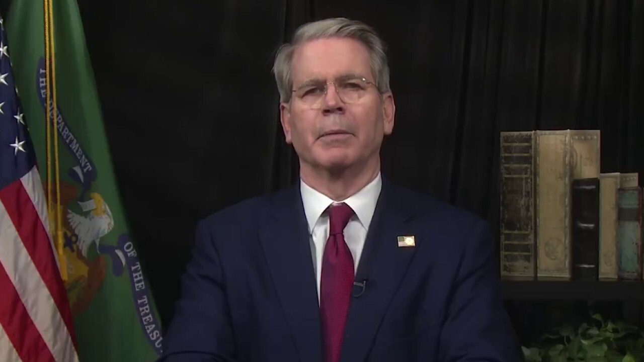 Ukraine signs minerals deal with US