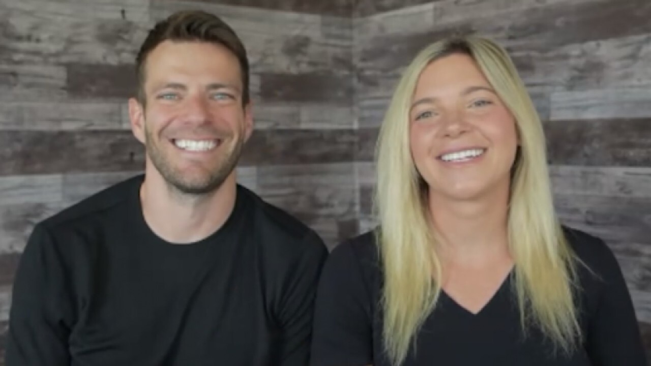 US couple reflects on traveling to nearly every country in the world