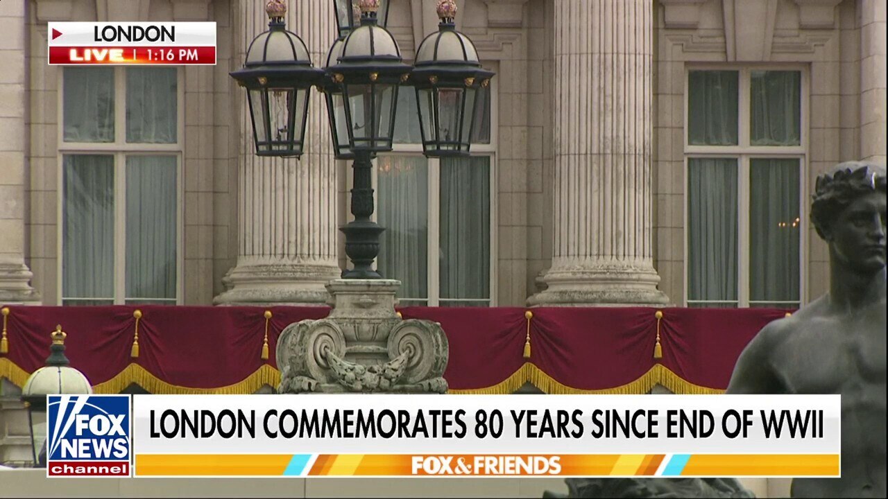 London commemorates 80 years since the end of World War II