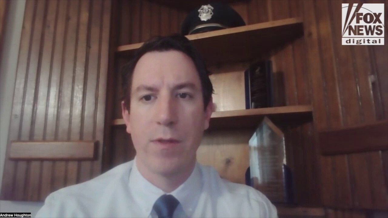 Illinois detectives use podcast to solve 42-year-old cold case