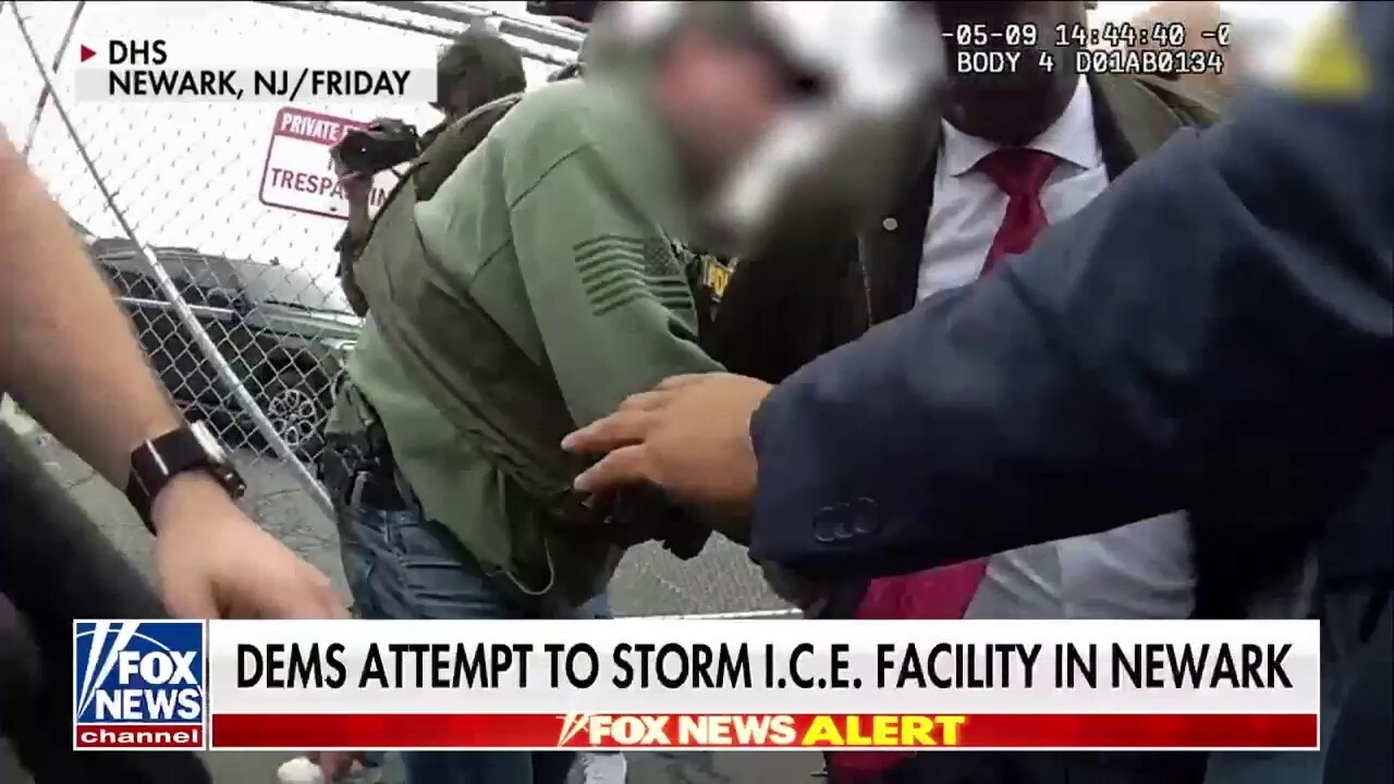 'Outnumbered' reacts to Dems storming ICE facility: 'Leftist liberals love to provoke'