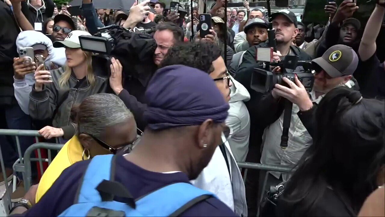 Diddy's family outside the New York City courthouse 
