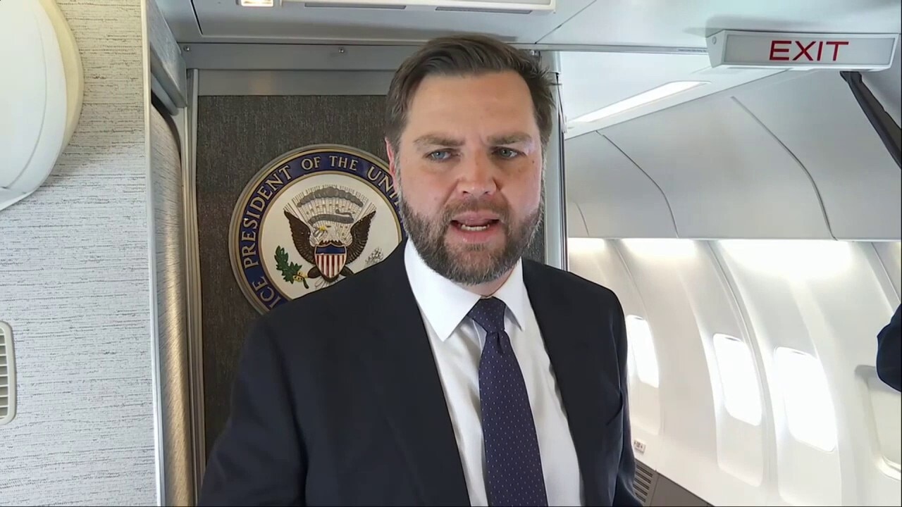  Vance says US 'more than willing' to walk away from mediating peace negotiations with Russia, Ukraine