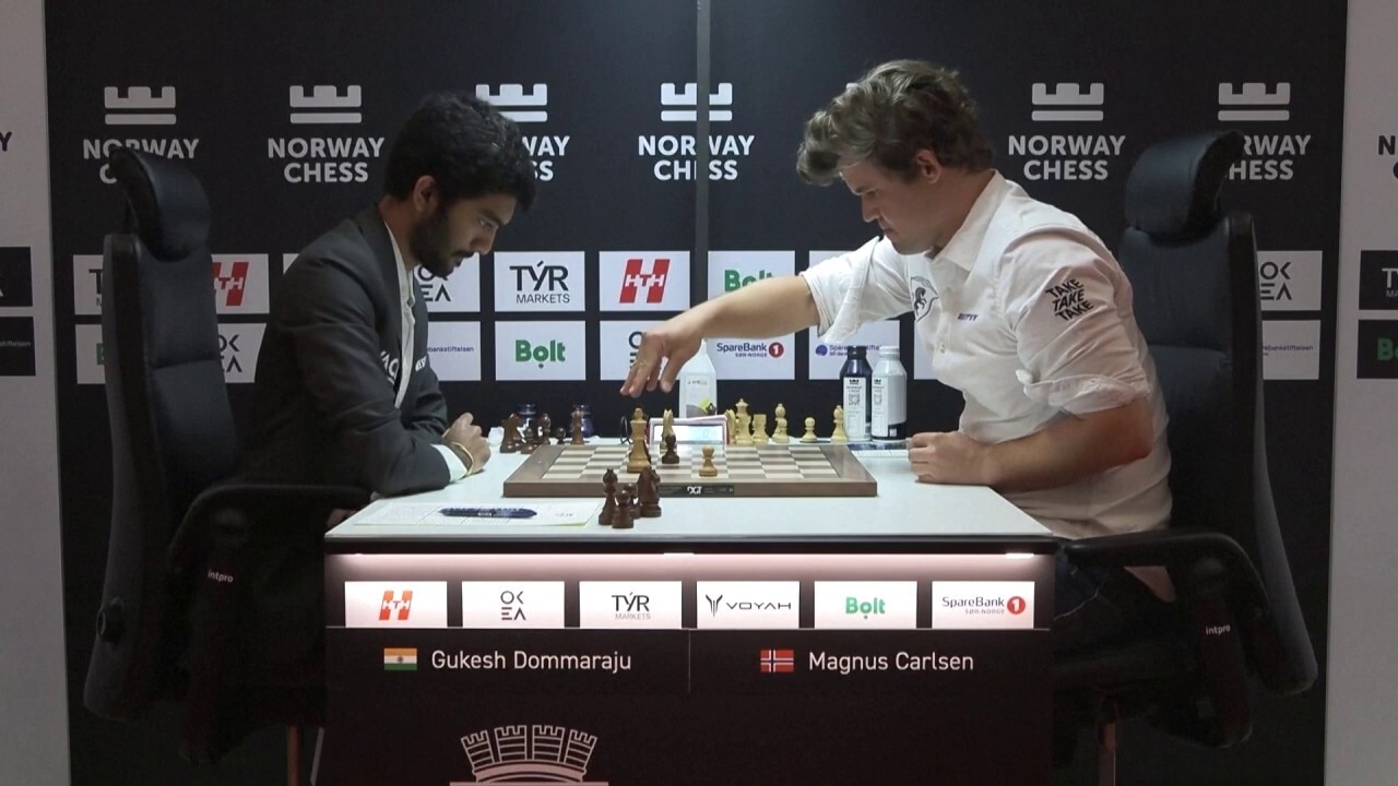 Chess grandmaster Magnus Carlsen furious after loss