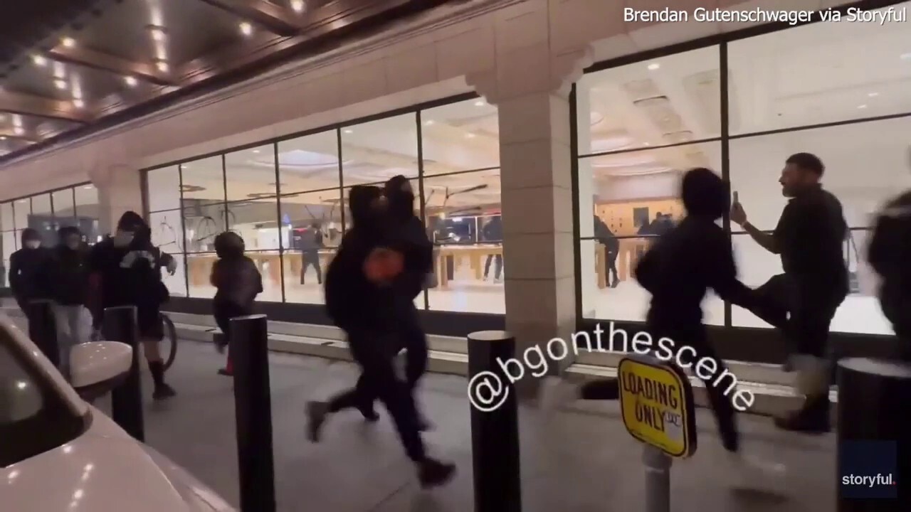 Apple Store looted in LA during anti-ICE riots