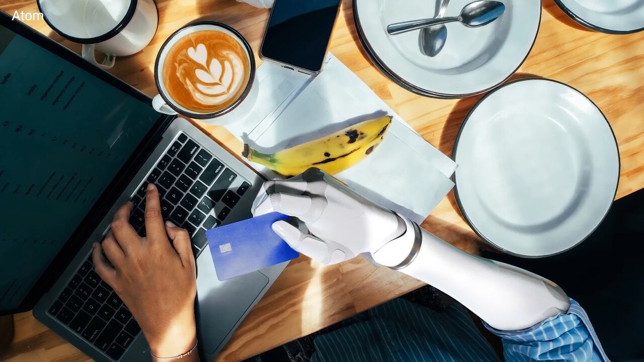 Mind-controlled robotic arms make advanced prosthetics affordable for amputees (1)