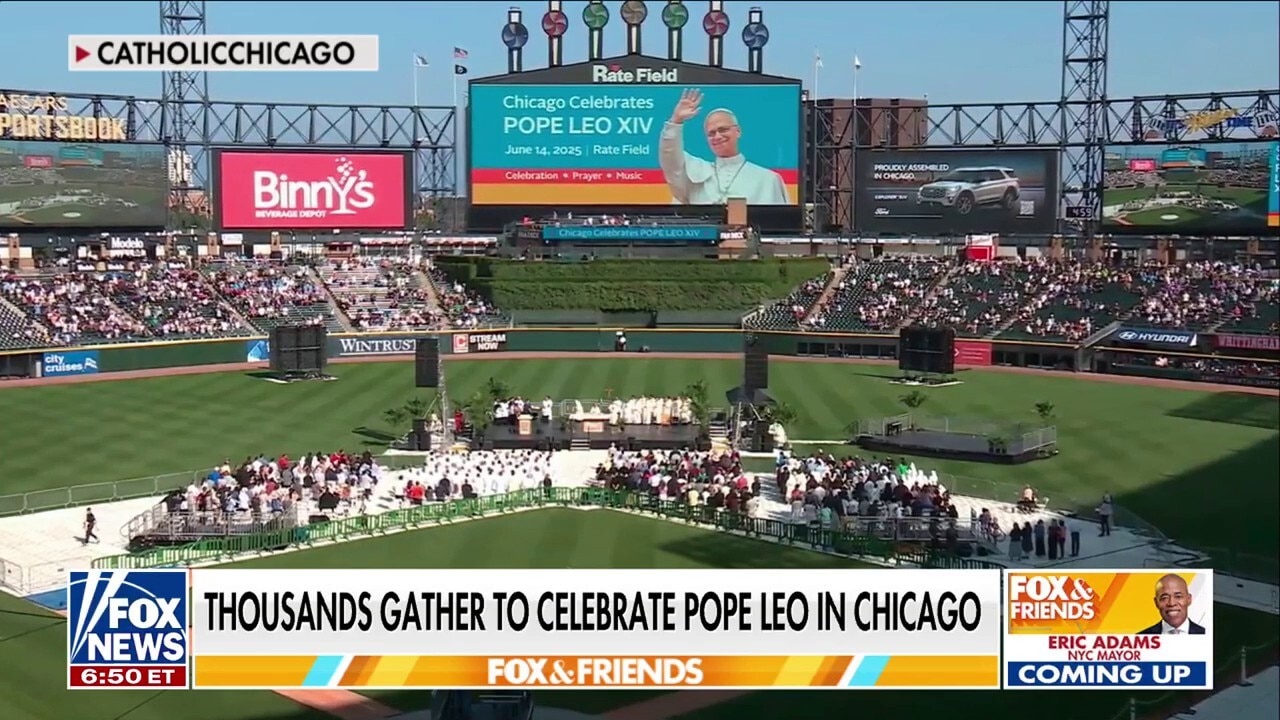 Thousands celebrate Pope Leo XIV at Chicago White Sox stadium