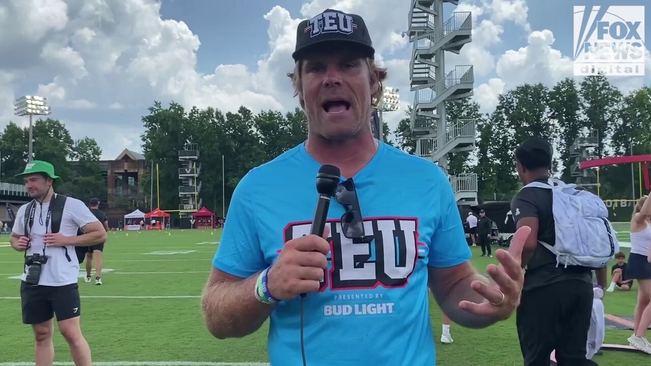 Ex-NFL star Greg Olsen touts Tight End University community
