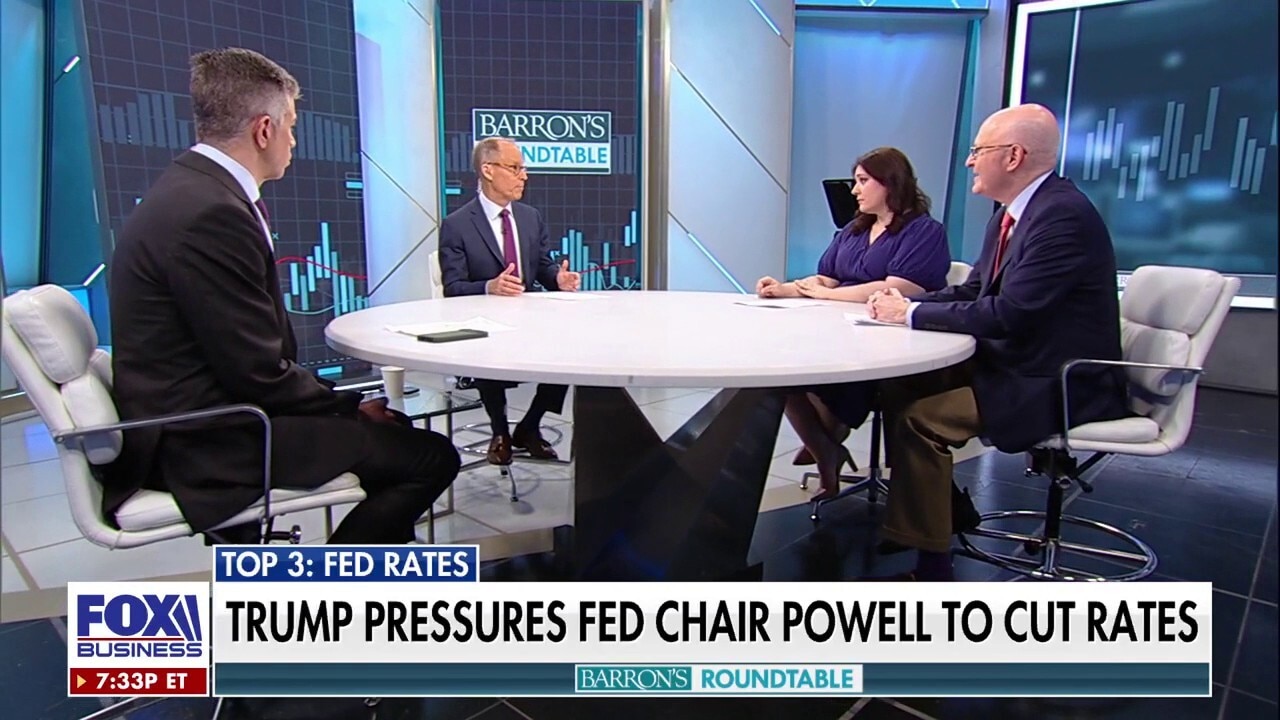 Unemployment rate expected to rise amidst college grad job-search struggle, Jack Otter reports