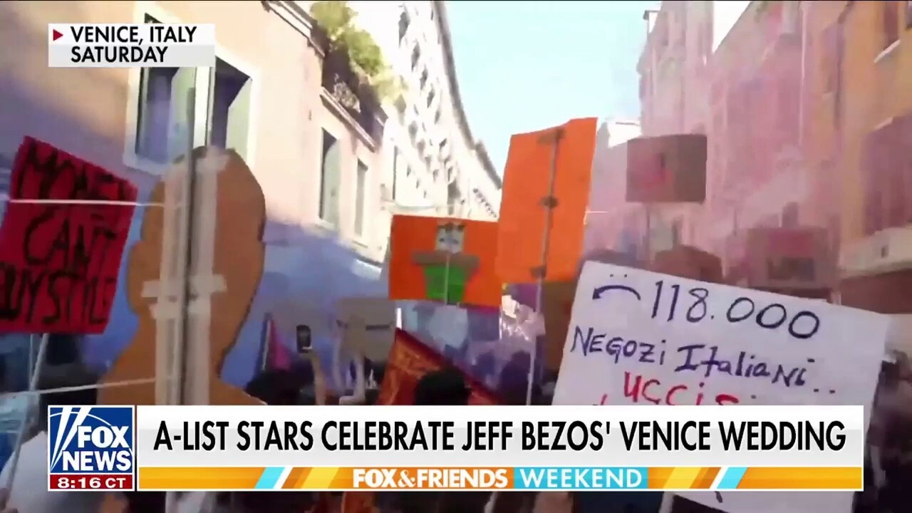 Sydney Sweeney spotted dancing with Tom Brady at Bezos’ wedding reception