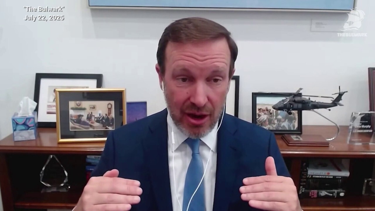 Sen. Chris Murphy warns Trump expanding ICE with 'unsavory' people, allowing them to wear masks 