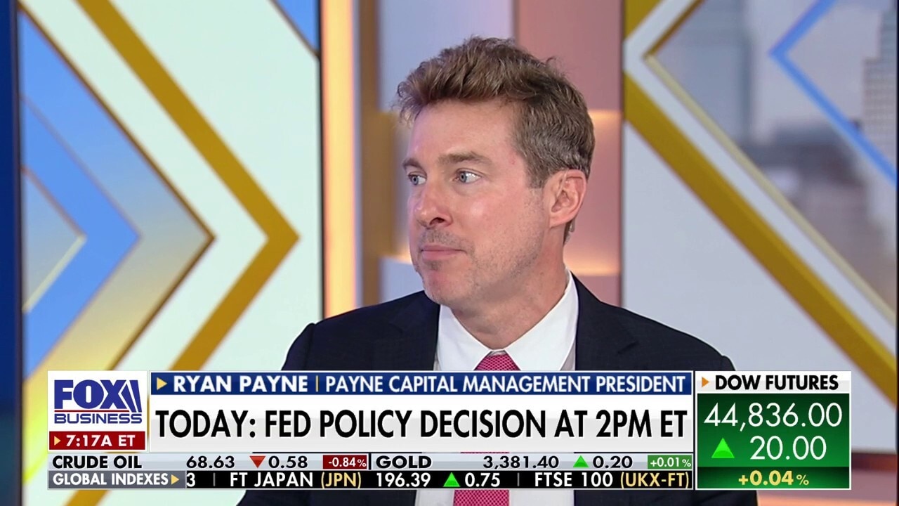 Jerome Powell is 'between a rock and a hard place' over cuts, Ryan Payne says