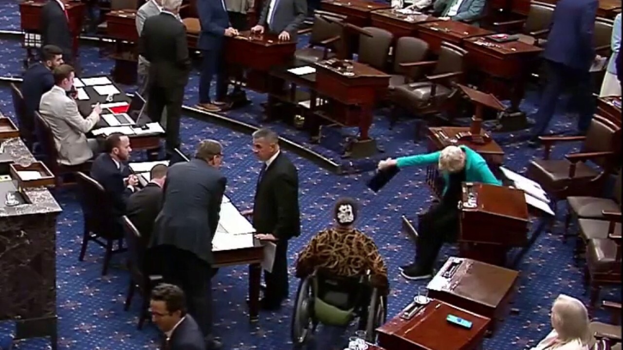 Sen. Elizabeth Warren falls on Senate floor