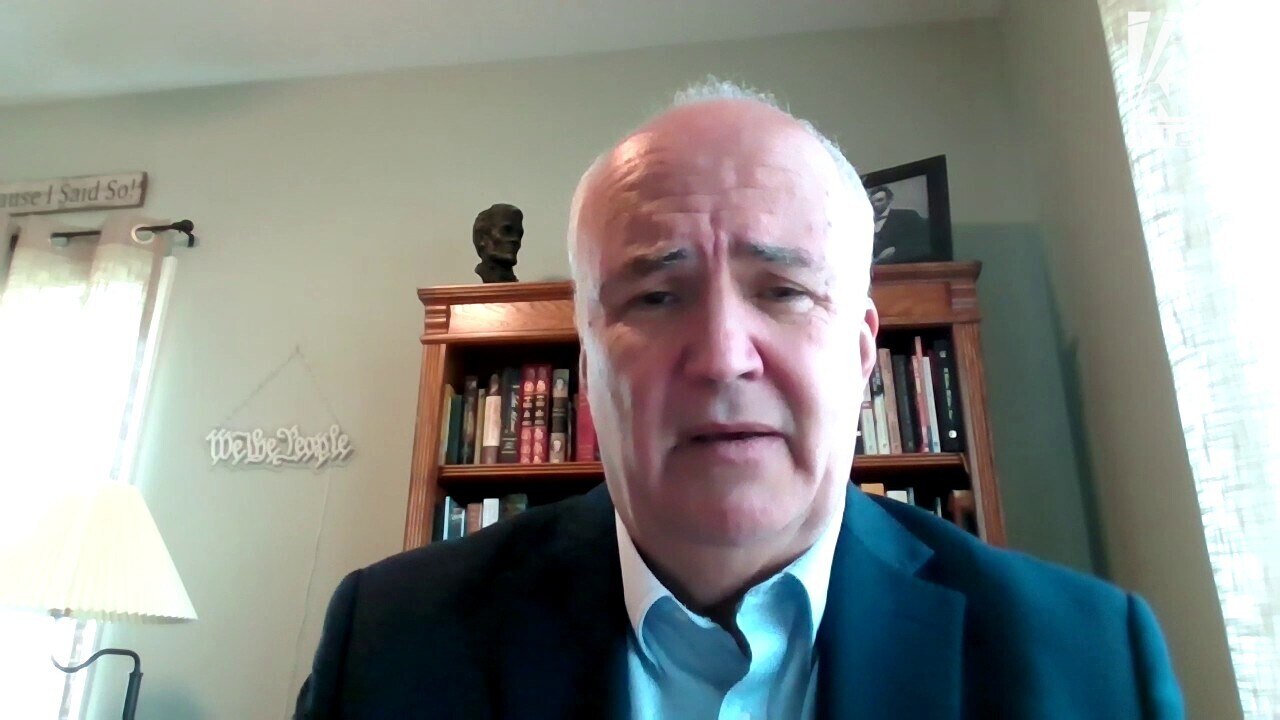 Iowa Republican criticizes Sen. Joni Ernst's record while seeking to snag her Senate seat