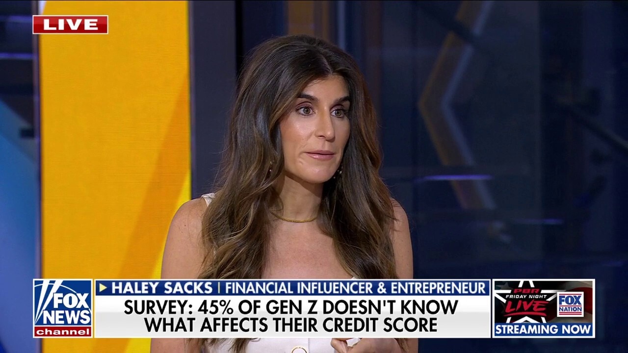 Financial influencer shares keys to improving your credit score