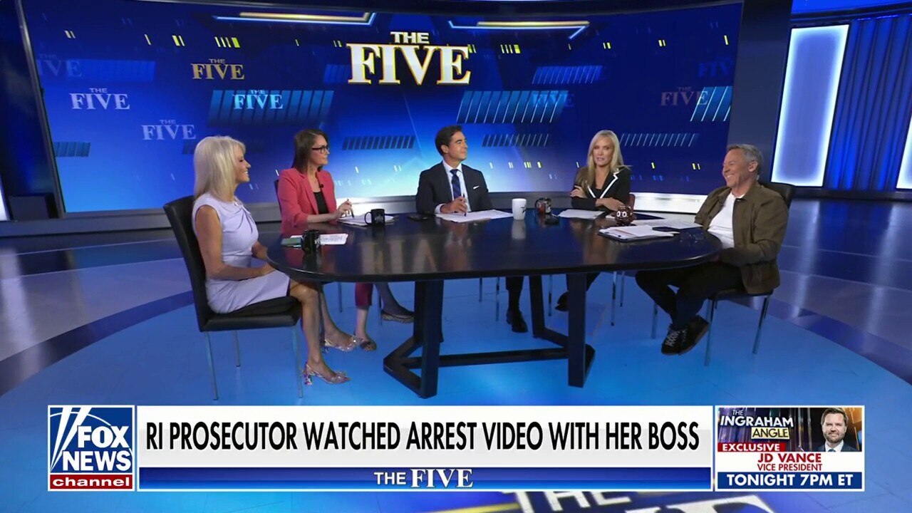 'The Five': Never ask people on camera if they know who you are